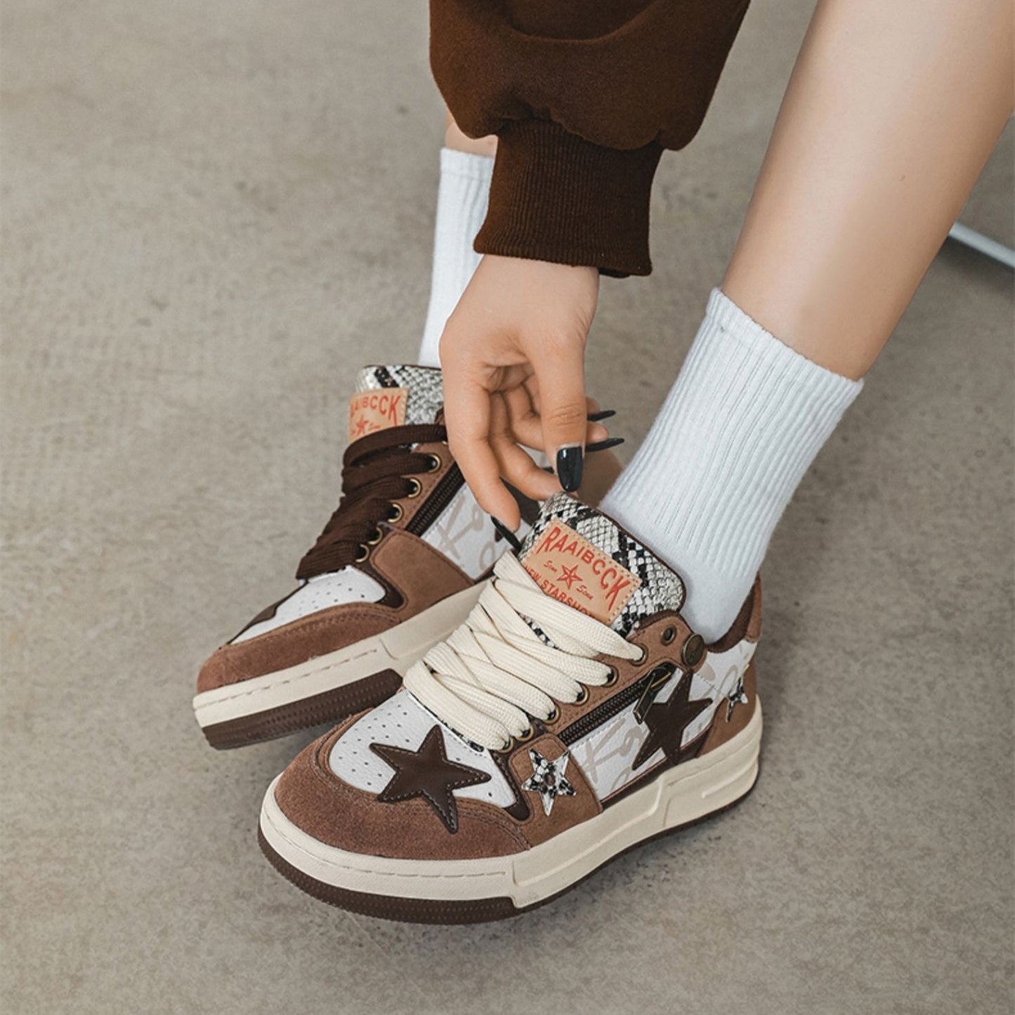Brown Star Retro Men