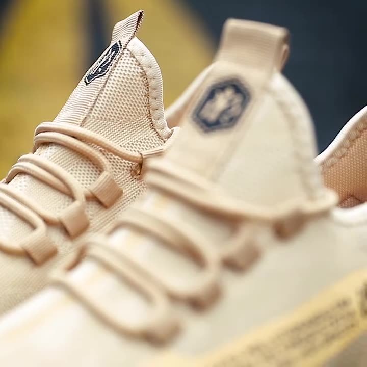 AeroStep Sneakers